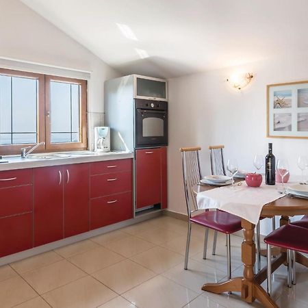 Pet Friendly Apartment In Koromacno With Wifi Exterior foto